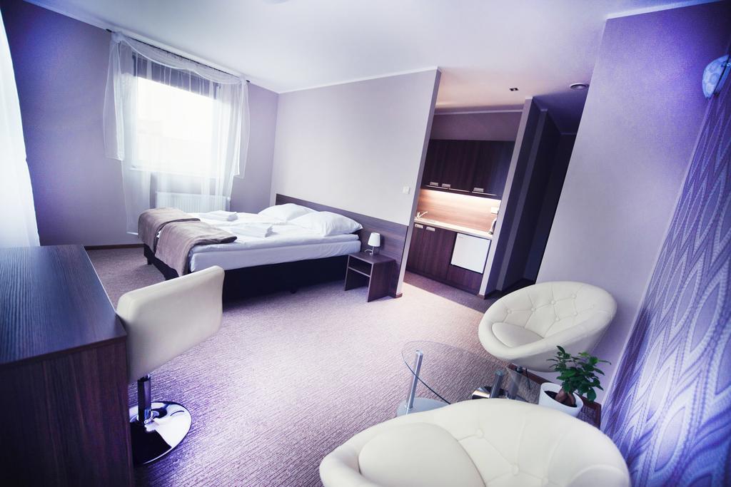 Makara Hotel Katowice Phòng bức ảnh