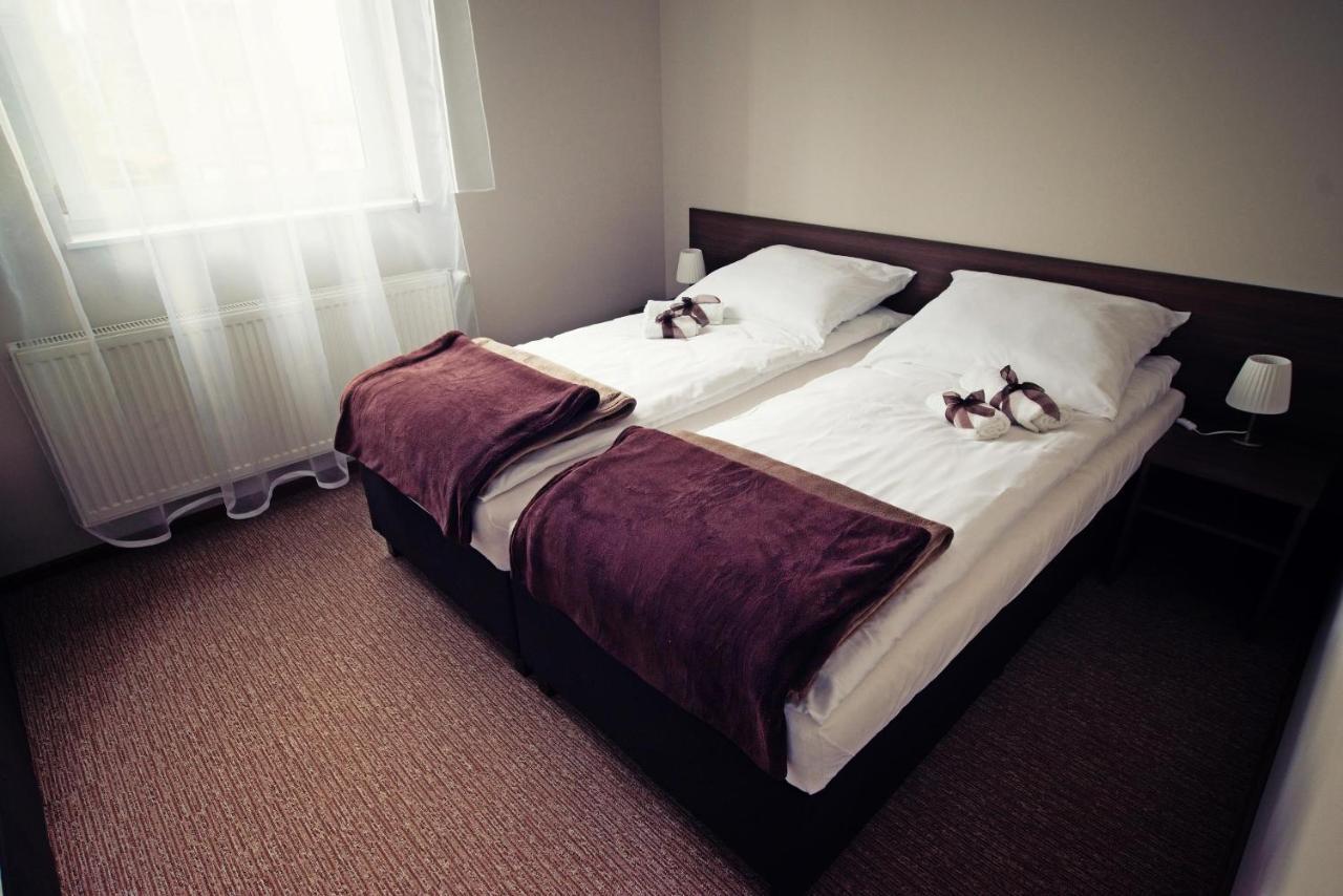 Makara Hotel Katowice Ngoại thất bức ảnh