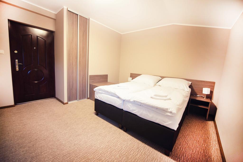 Makara Hotel Katowice Phòng bức ảnh