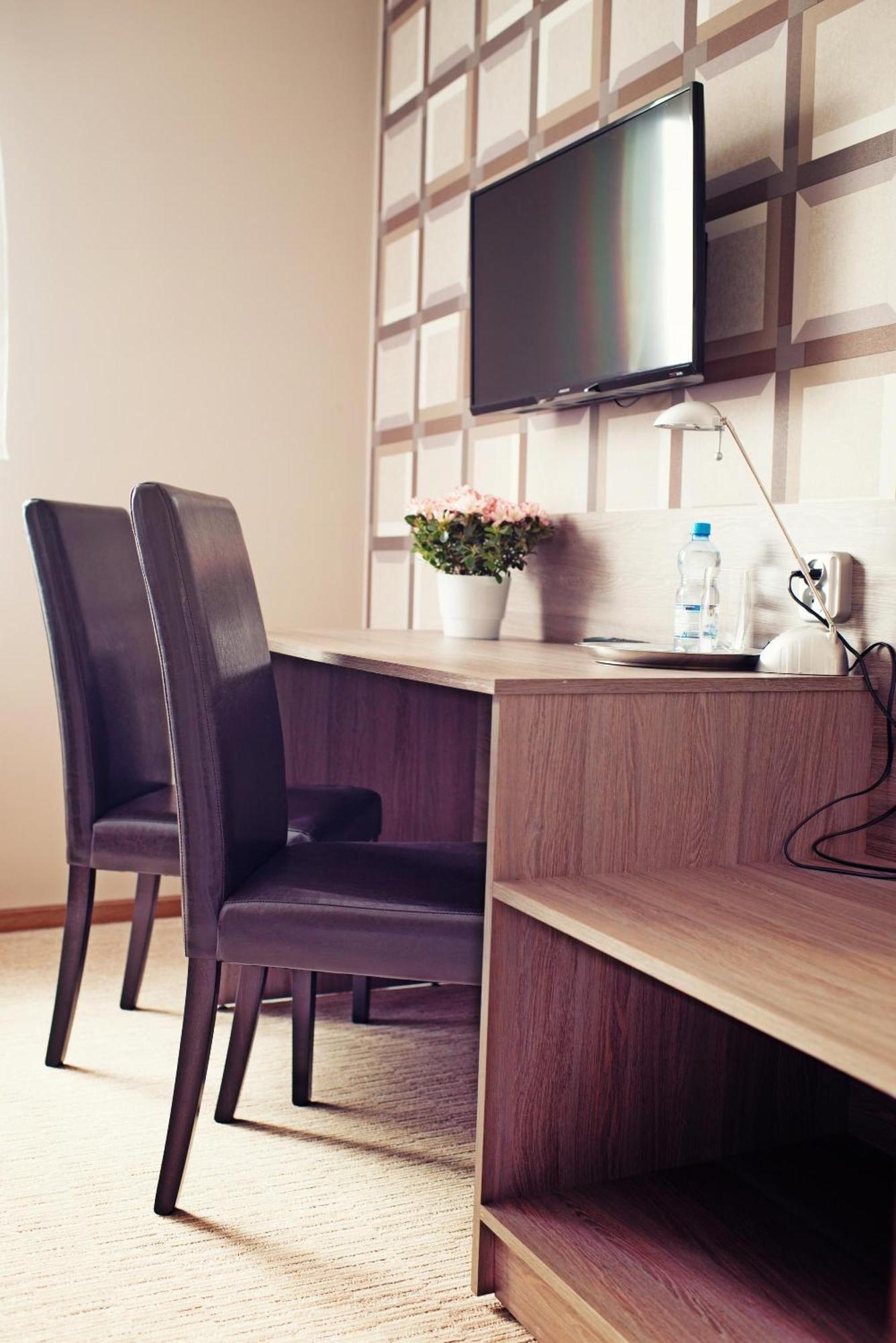 Makara Hotel Katowice Ngoại thất bức ảnh