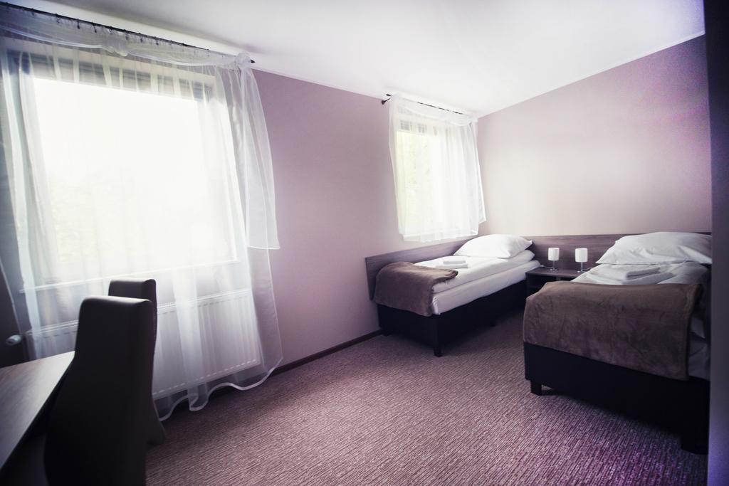Makara Hotel Katowice Phòng bức ảnh