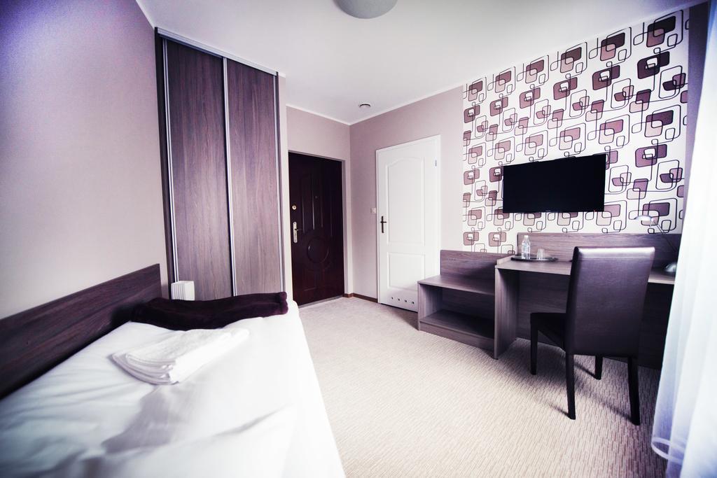 Makara Hotel Katowice Phòng bức ảnh