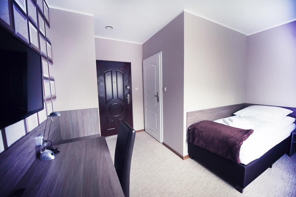 Makara Hotel Katowice Phòng bức ảnh