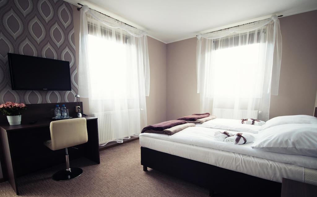 Makara Hotel Katowice Phòng bức ảnh